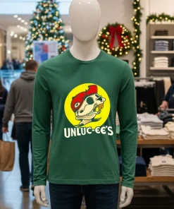 Buc Ee’s Skull Skeleton   Green T Shirt